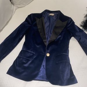 Choosy. Navy blue velvet blazer with gold buttons